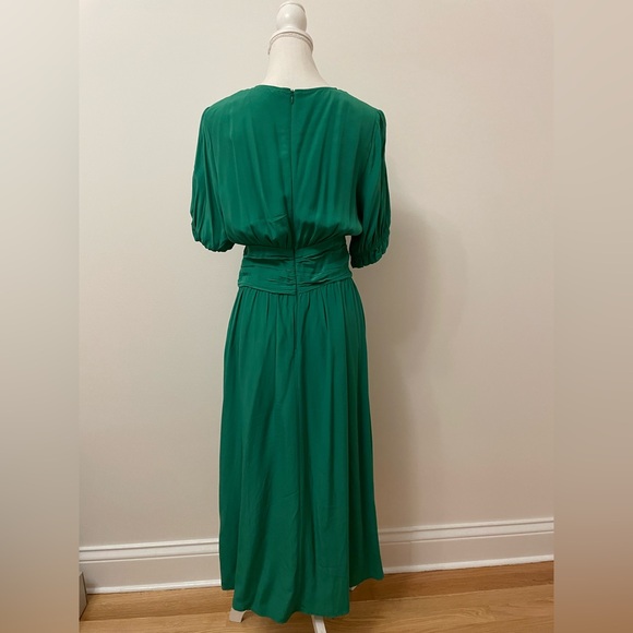 Zara Green Quarter Sleeve V-Neck Dress With Buttons size medium - Picture 2 of 9